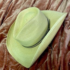Stetson straw hat. Women’s size small. 4 inch brim.